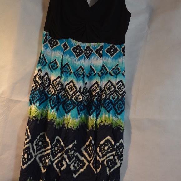 Ronni Nicole SZ 4 summer printed Dress NWOT - Picture 2 of 7